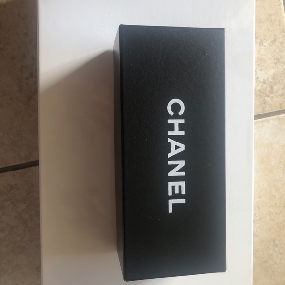 Chanel Rimless Sunglasses - Picture 4 of 4